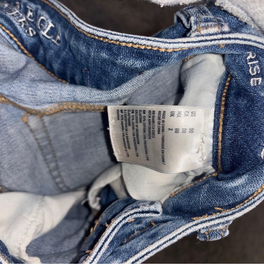 American Eagle Outfitters Blue Distressed Jean Shorts - Picture 4 of 4